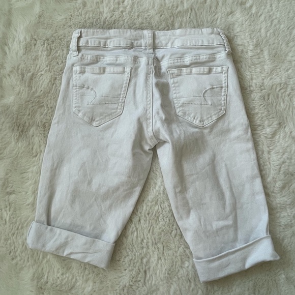 🌻3/$15 American Eagle White Denim Stretch Shorts - Picture 2 of 5